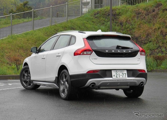 ボルボ V40クロスカントリー