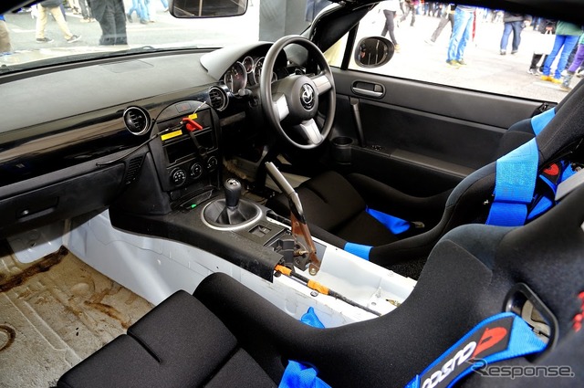 マツダはプロジェクトトレーニング用の車両として『ロードスター』(NC型)を提供