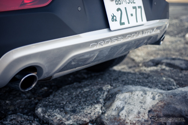 ボルボ V40 クロスカントリー T5 AWD