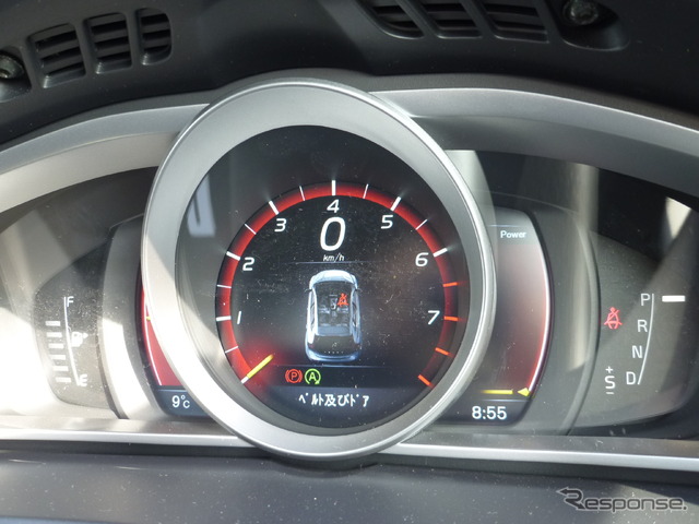 ボルボ V40クロスカントリー T5 AWD
