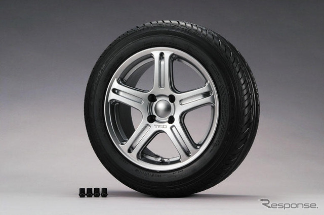 TRD、マイナーチェンジした シエンタ 向け各種パーツ発売