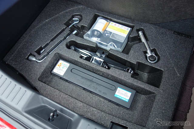マツダ デミオ XD Touring L Package (4WD)