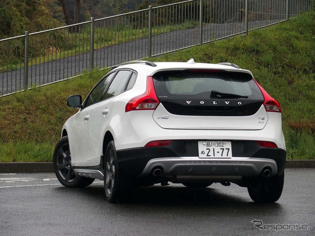 V40 クロスカウントリーT5 AWD
