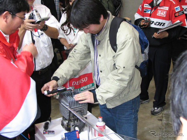 鈴鹿8耐にイリジウムパワーブース出展
