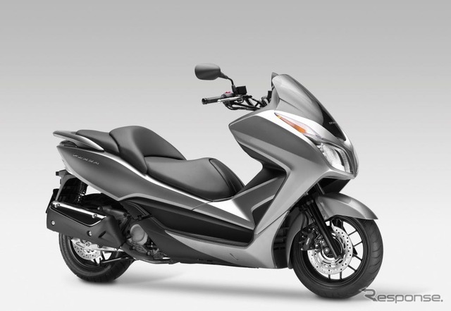 ホンダ NSS300 フォルツァ