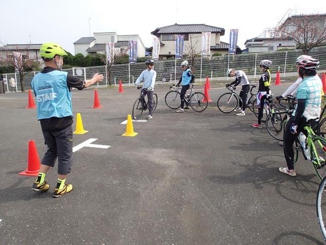 【自転車】乱れるマナー、基本に立ち返り安全走行…TCFオトナのための自転車学校