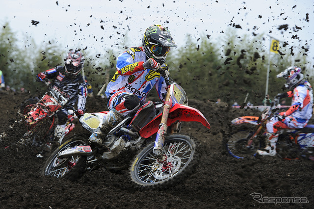 注目のディフェンディングチャンピオン成田亮(Team HRC)は、ヒート1=7位、ヒート2=10位と振るわず。