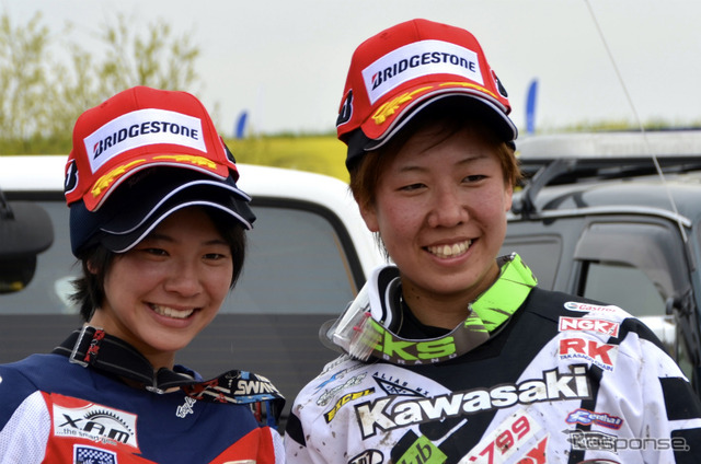「ポイントを重ねてチャンピオンを狙う」という畑尾樹璃(グリーンクラブ TEAM MOTOBOY)=写真右。写真左は3位に入った久保まな(SRFスポーツ with KUBO RC J:COM)。