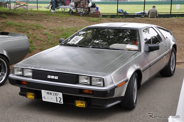 DMC デロリアン