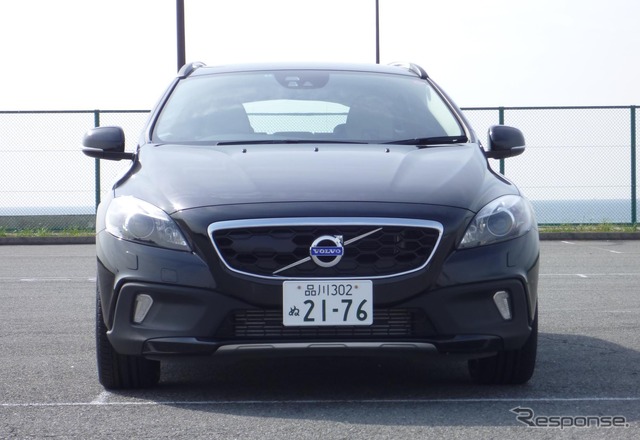 ボルボ V40クロスカントリー T5 AWD