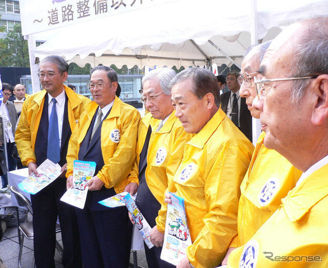 【新聞ウォッチ】道路財源の一般化、具体策は次期政権へ先送り