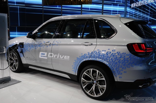 BMW X5 xDrive40e（上海モーターショー15）