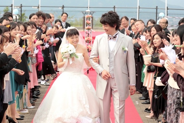 佐々木蔵之介&永作博美『夫婦フーフー日記』-(C) 2015 川崎フーフ・小学館/「夫婦フーフー日記」製作委員会