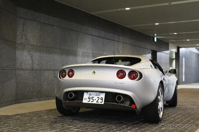 Service Xに導入されたロータス エリーゼ111S