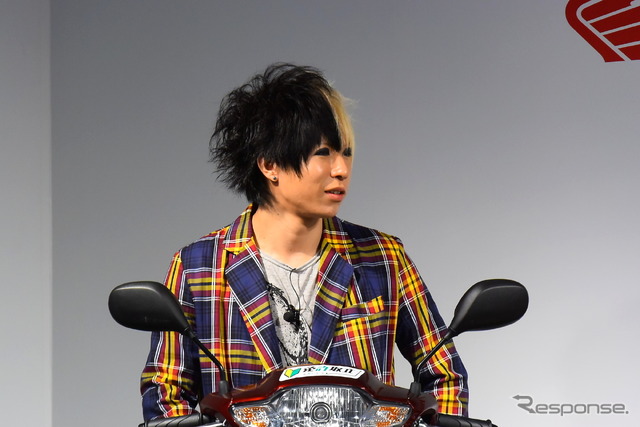 ホンダ 原付新CM発表会 ゴールデンボンバー