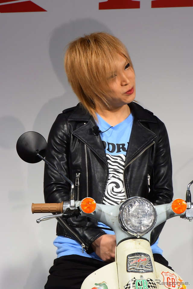 ゴールデンボンバー 鬼龍院翔さん(ホンダ 原付新CM発表会)