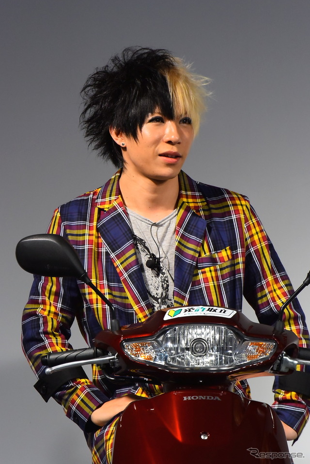 ゴールデンボンバー 歌広場淳さん(ホンダ 原付新CM発表会)