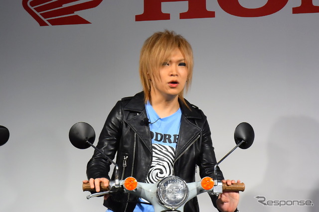 ゴールデンボンバー 鬼龍院翔さん(ホンダ 原付新CM発表会)