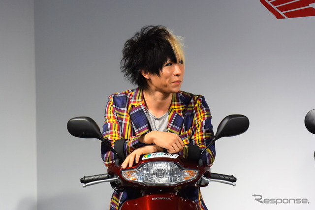 ゴールデンボンバー 歌広場淳さん(ホンダ 原付新CM発表会)