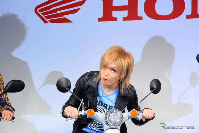 ゴールデンボンバー 鬼龍院翔さん(ホンダ 原付新CM発表会)