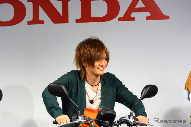 ゴールデンボンバー 喜屋武豊さん(ホンダ 原付新CM発表会)