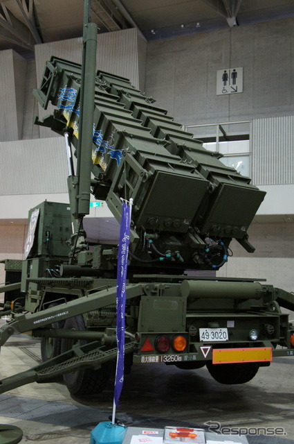 PAC2発射機と、PAC3発射機の見分けは後部で行う。