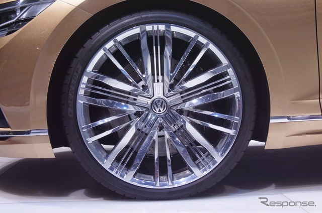 VW Cクーペ GTE(上海モーターショー15)