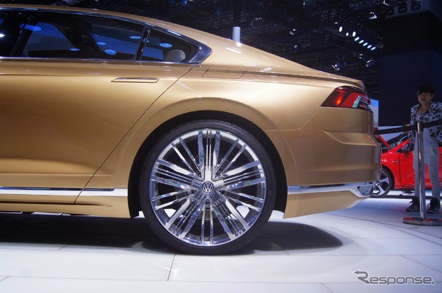VW Cクーペ GTE(上海モーターショー15)
