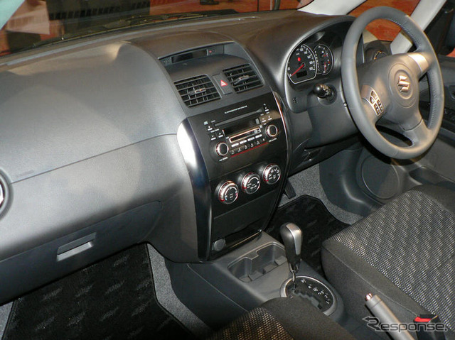 【スズキ SX4 発表】クロスオーバー レボリューション
