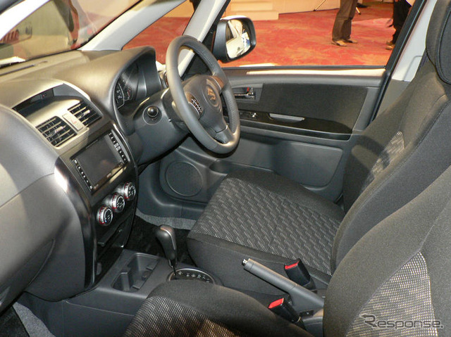 【スズキ SX4 発表】クロスオーバー レボリューション