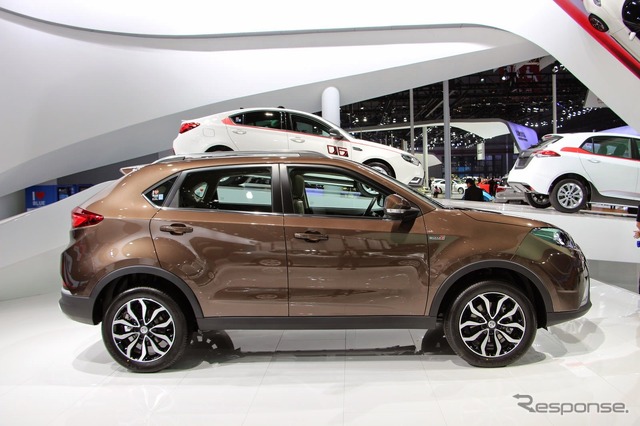 MG GS(上海モーターショー15)