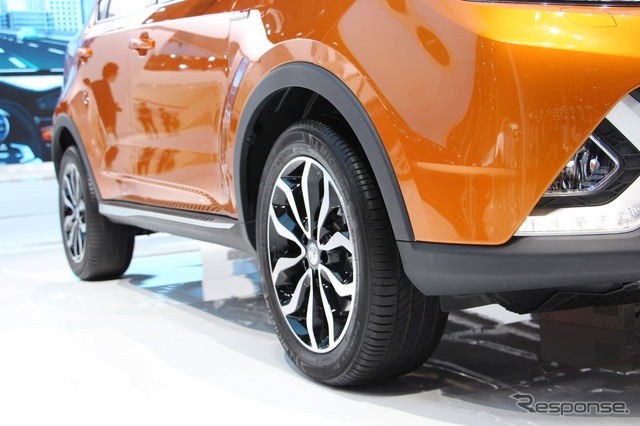 MG GS(上海モーターショー15)