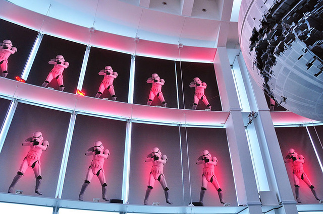 「スター・ウォーズ展 未来へつづく、創造のビジョン。」 - (C) &TM Lucasfilm Ltd