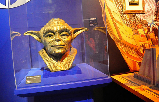 「スター・ウォーズ展 未来へつづく、創造のビジョン。」 - (C) &TM Lucasfilm Ltd