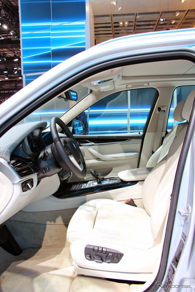 BMW X5 xDrive40e(上海モーターショー15)