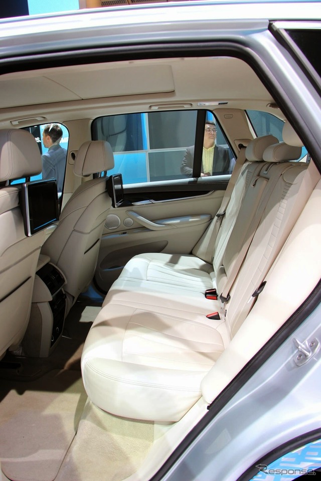 BMW X5 xDrive40e(上海モーターショー15)