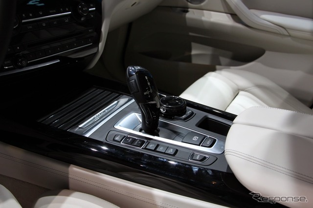 BMW X5 xDrive40e(上海モーターショー15)