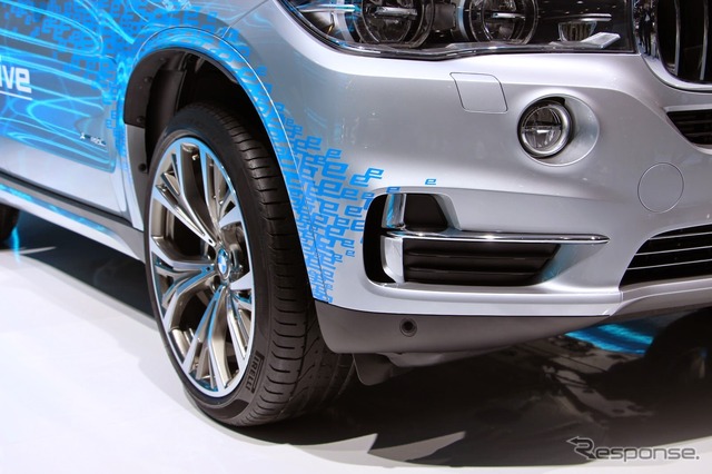 BMW X5 xDrive40e(上海モーターショー15)