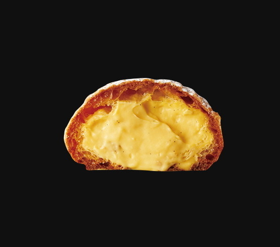 「白金堂」のシュークリーム(断面)