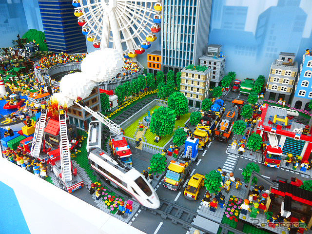 レゴの巨大ジオラマが全国をめぐる「レゴシティ トラックキャラバン」。イオンモール幕張新都心での展示は5月2～5日。そのあとも全国のショッピングモールなどで展開される