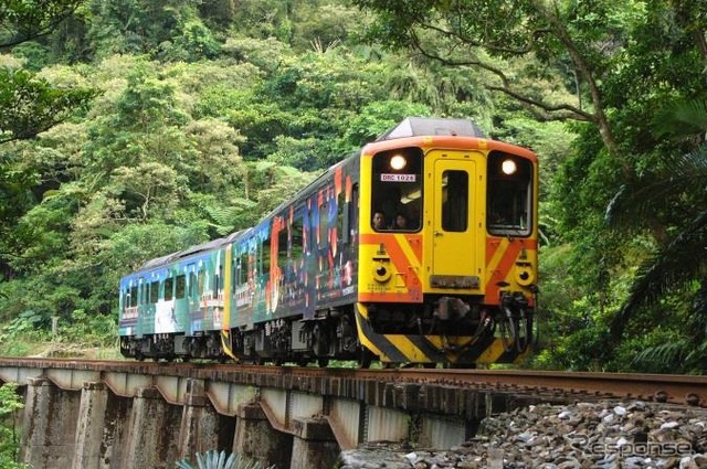 江ノ電と「乗車券交流」を行っている台湾の平渓線。江ノ電の使用済みフリー切符で利用することができる。