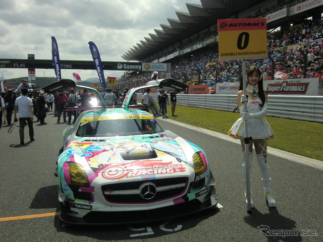 決勝5位となる#0 メルセデスSLS。
