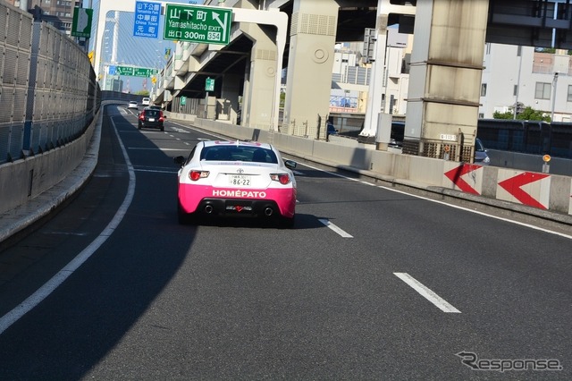 トヨタと日産の2ショットが『ホメパト』で実現! 交通安全への想いはひとつ