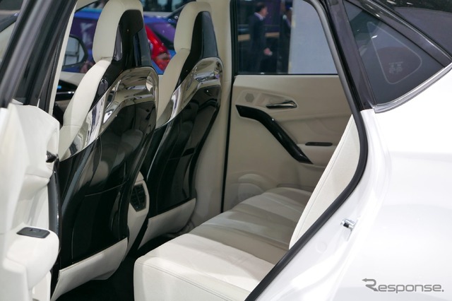 上海汽車自動運転コンセプトカーiGS(上海モーターショー15)