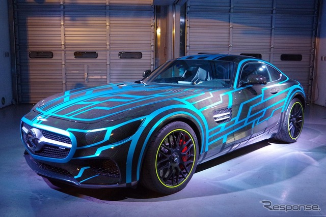 『ネクストライドロン』として劇場版仮面ライダードライブに登場するメルセデス AMG GT