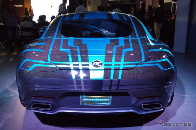 『ネクストライドロン』として劇場版仮面ライダードライブに登場するメルセデス AMG GT