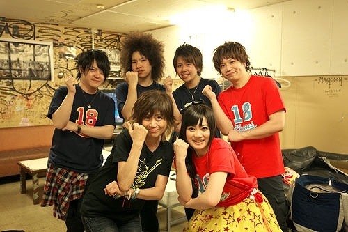 鈴木このみ 1年ぶりのワンマンライブを開催 「武道館、行きたいです!」の宣言も