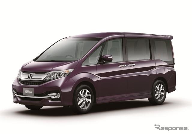ホンダ ステップワゴンスパーダ(プレミアムスパイスパープル・パール)