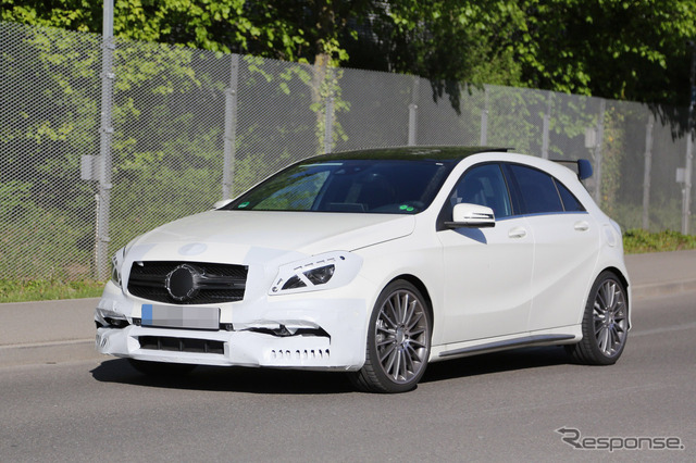 メルセデス A45 AMG にもついにルーフスポイラー装着か
