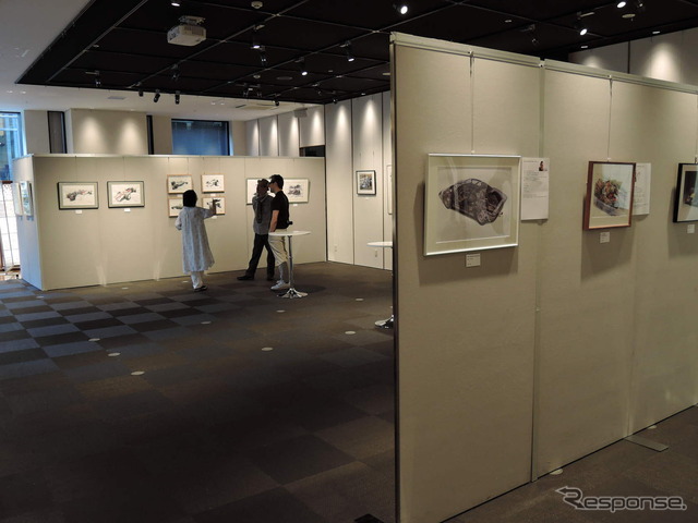会場風景(SUZUKAから始まるモータースポーツ・アート展)